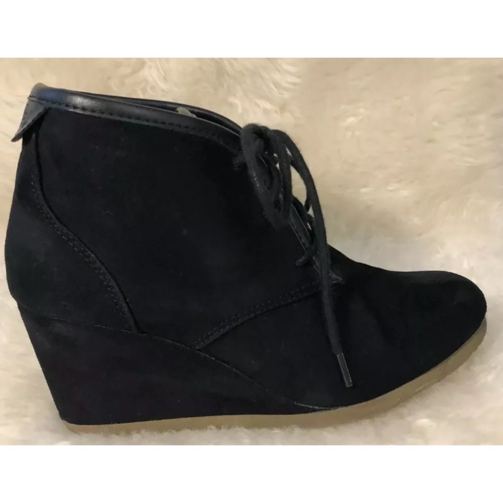 Ankle Bootie Wedge Heel Sz 6 MajPow Faux Suede
